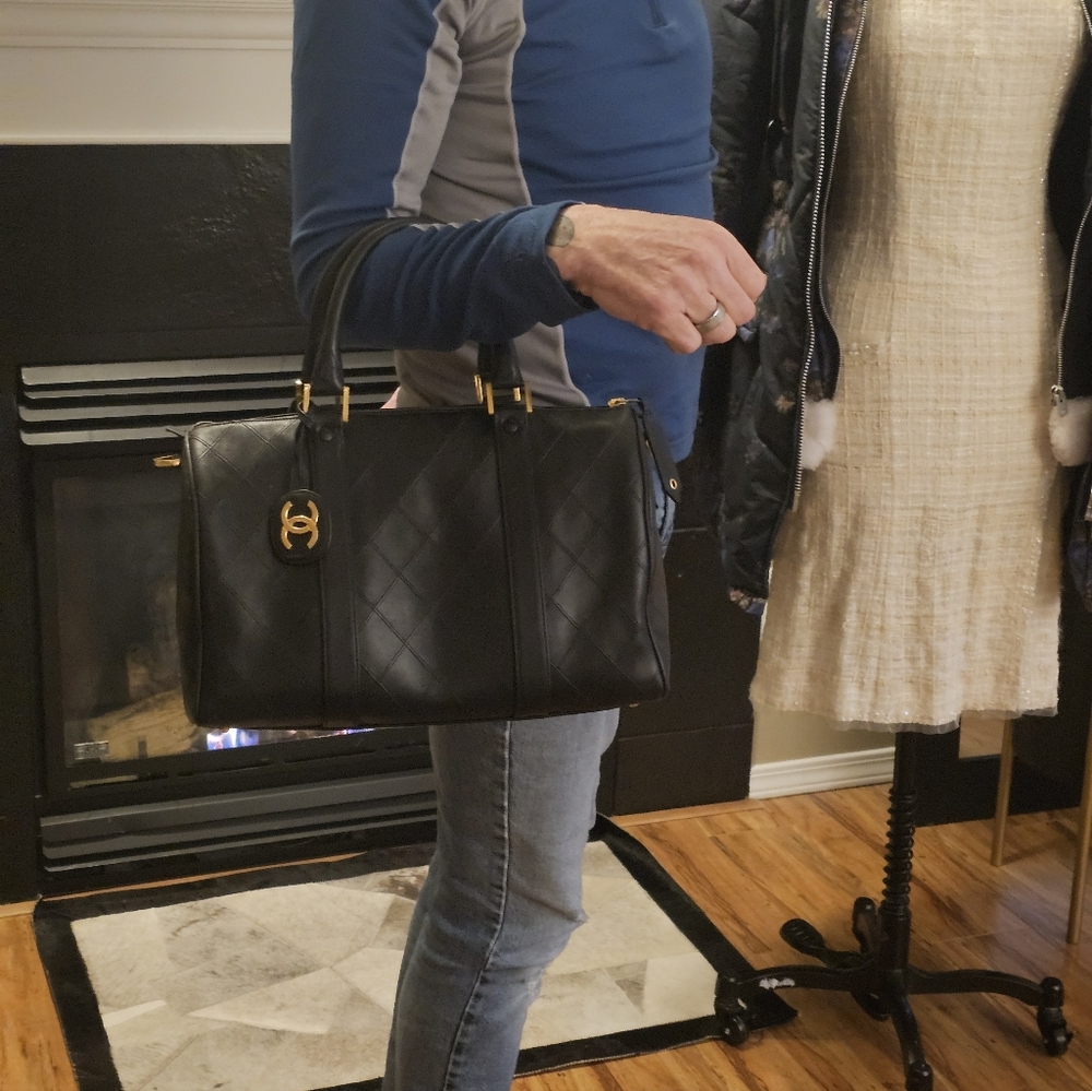 Chanel Black Quilted Leather Handbag - Picture 14 of 14